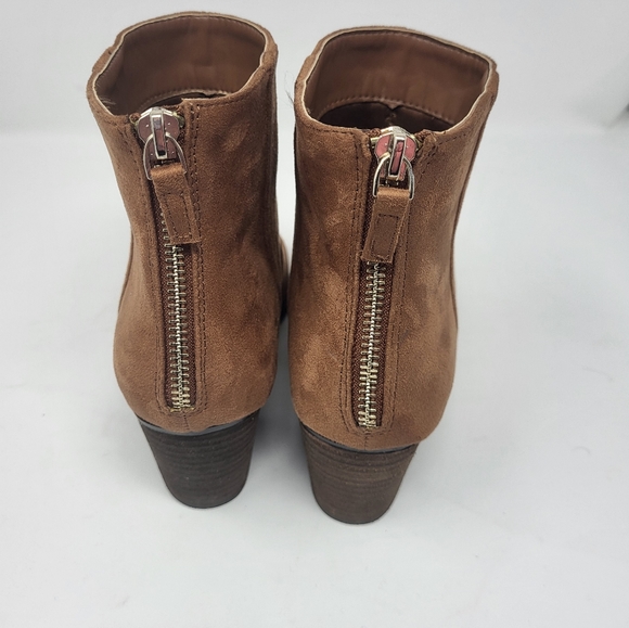Call it Spring Faux Suede Tan Ankle Booties Boots Tan Size 7.5 Back Zipper - Picture 7 of 11